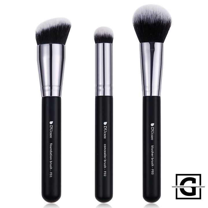 DUCARE SET DE 3 BROCHAS FACIALES PANDA BLACK &amp; WHITE NEGRO