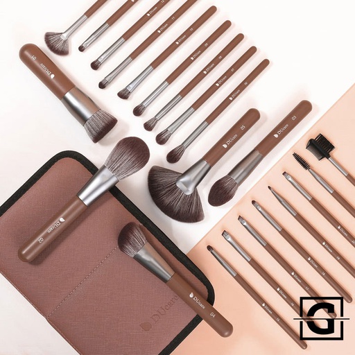 [6971651824083 DU-D2205] DUCARE SET DE 22 BROCHAS CON ORGANIZADOR PLEGABLE CHOCOLATE